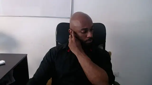 Snapshot of joe999cooper chatting on 12-03-25, 03:54 joe999cooper online show from 12-03-25, 03:54