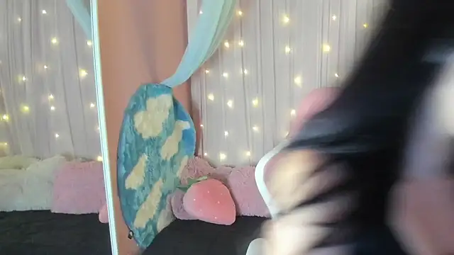 Snapshot of Aliiz_01 chatting on 12-06-24, 06:17 Aliiz 01 online show from 12-06-24, 06:17