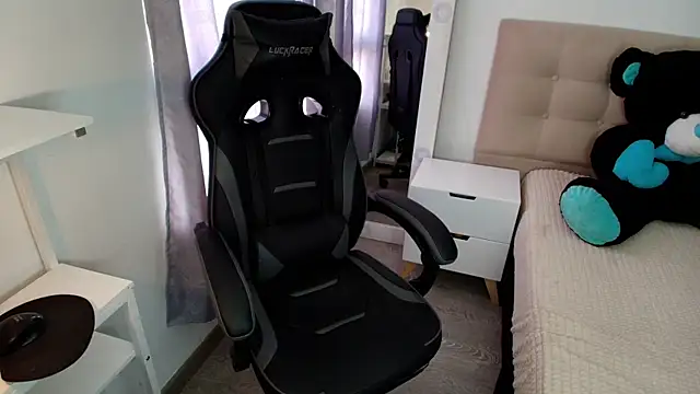 Snapshot of _nickconnor01 chatting on 12-11-24, 07:14 nickconnor01 online show from 12-11-24, 07:14