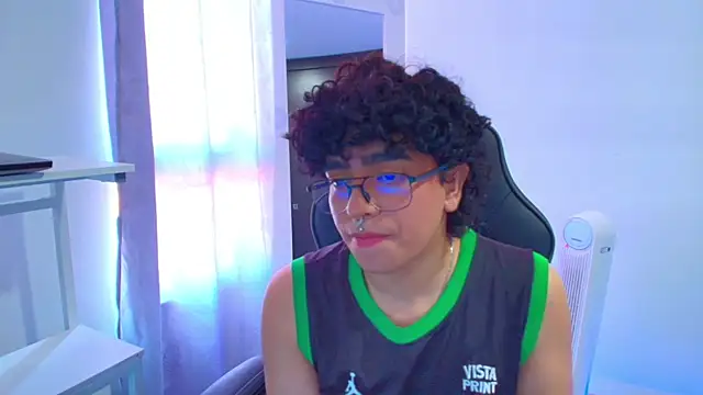 Snapshot of _nickconnor01 chatting on 01-20-25, 03:28 nickconnor01 online show from 01-20-25, 03:28