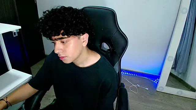 Snapshot of _nickconnor01 chatting on 02-03-25, 11:36 nickconnor01 online show from 02-03-25, 11:36