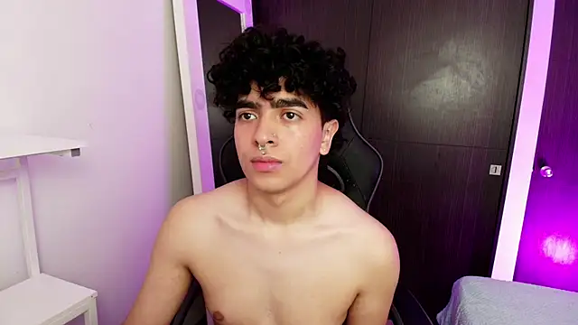 Snapshot of _nickconnor01 chatting on 02-13-25, 08:45 nickconnor01 online show from 02-13-25, 08:45