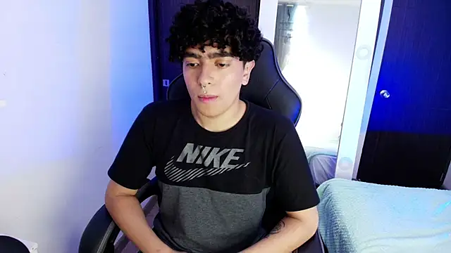 Snapshot of _nickconnor01 chatting on 02-23-25, 10:20 nickconnor01 online show from 02-23-25, 10:20