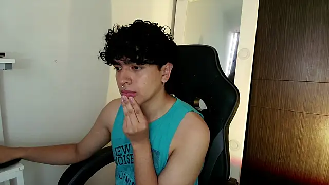 Snapshot of _nickconnor01 chatting on 02-26-25, 08:54 nickconnor01 online show from 02-26-25, 08:54