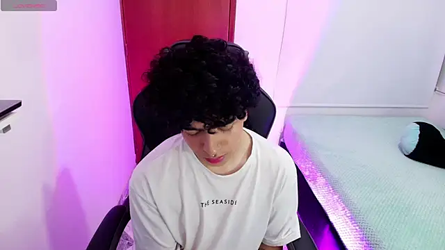 Snapshot of _nickconnor01 chatting on 03-11-25, 08:20 nickconnor01 online show from 03-11-25, 08:20