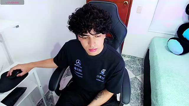 Snapshot of _nickconnor01 chatting on 03-15-25, 08:10 nickconnor01 online show from 03-15-25, 08:10