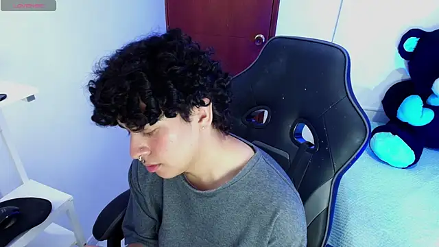 Snapshot of _nickconnor01 chatting on 03-22-25, 08:37 nickconnor01 online show from 03-22-25, 08:37