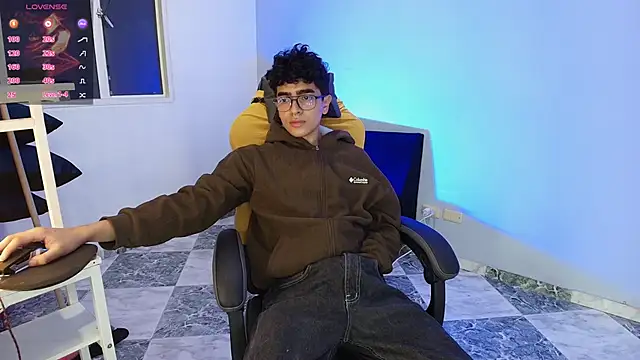 Snapshot of _nickconnor01 chatting on 09-19-25, 04:58 nickconnor01 online show from 09-19-25, 04:58