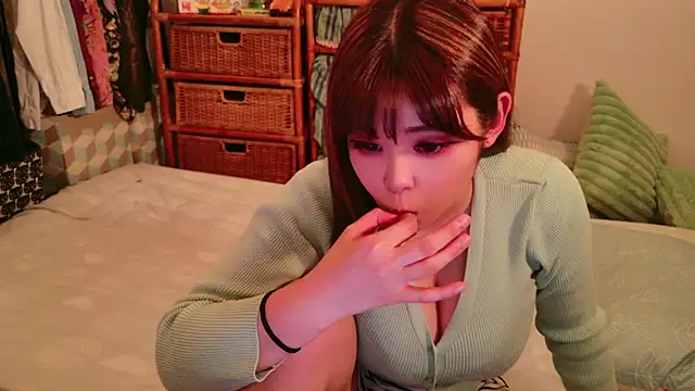 Snapshot of Megu_Melon chatting on 12-04-24, 03:43 Megu Melon online show from 12-04-24, 03:43