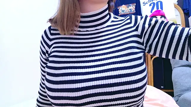 Snapshot of Megu_Melon chatting on 01-03-25, 02:19 Megu Melon online show from 01-03-25, 02:19