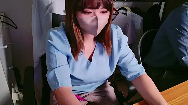 Snapshot of Megu_Melon chatting on 02-15-25, 04:34 Megu Melon online show from 02-15-25, 04:34