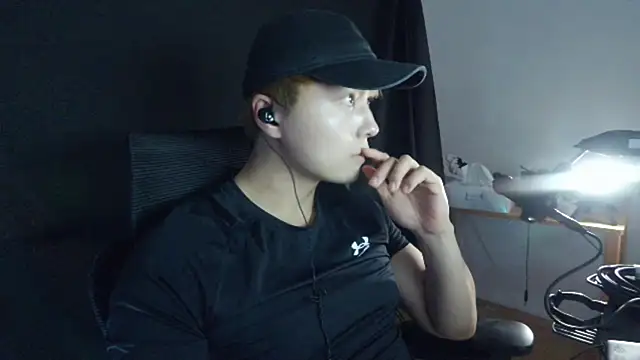 Tkcqcc online show from 03-19-25, 02:46