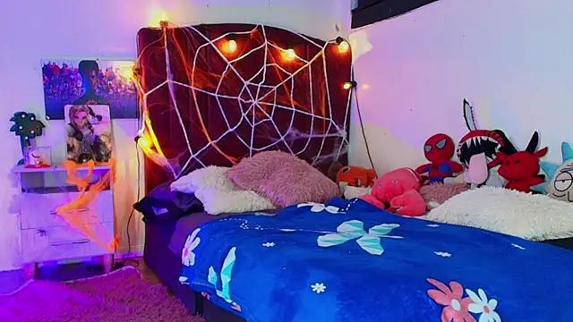 alisson zafiro  online show from 10-23-25, 03:17