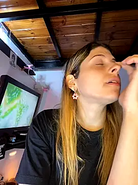 FlorBich online show from 10-15-25, 01:44