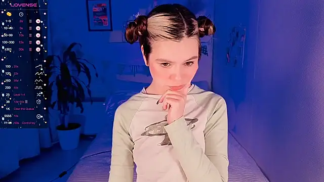 Lil Amelie online show from 09-28-25, 02:55