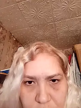 Snapshot of Minna_Jeannie chatting on 09-15-25, 02:33 Minna Jeannie online show from 09-15-25, 02:33