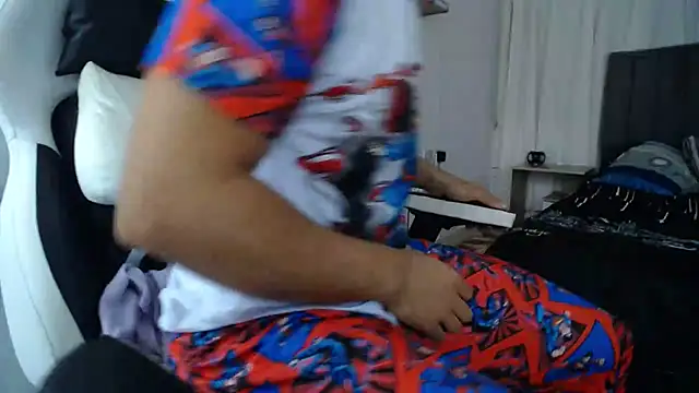 Snapshot of Valerioe chatting on 02-25-25, 09:24 Valerioe online show from 02-25-25, 09:24