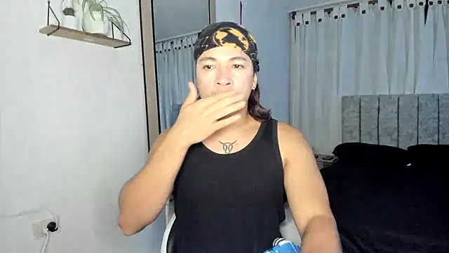 Snapshot of Valerioe chatting on 03-07-25, 08:45 Valerioe online show from 03-07-25, 08:45