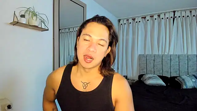 Snapshot of Valerioe chatting on 03-08-25, 09:28 Valerioe online show from 03-08-25, 09:28