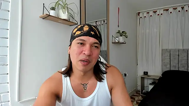 Snapshot of Valerioe chatting on 03-13-25, 05:07 Valerioe online show from 03-13-25, 05:07