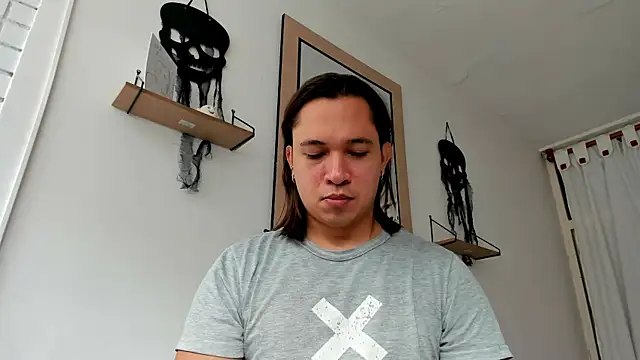 Snapshot of Valerioe chatting on 11-02-25, 01:13 Valerioe online show from 11-02-25, 01:13