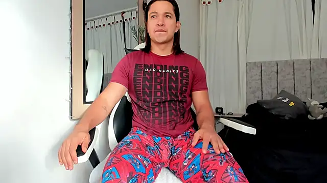 Snapshot of Valerioe chatting on 11-08-25, 11:54 Valerioe online show from 11-08-25, 11:54