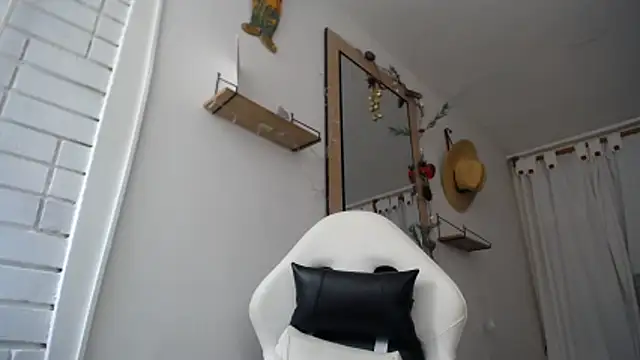 Valerioe online show from 12-19-25, 08:05