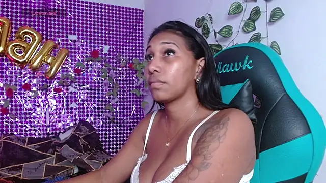 Snapshot of Kristel_lee chatting on 10-28-25, 04:20 Kristel lee online show from 10-28-25, 04:20