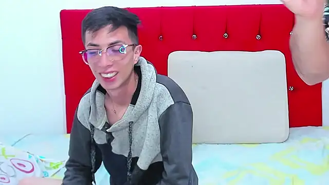 Snapshot of big-dicktop23 chatting on 12-19-24, 05:18 big-dicktop23 online show from 12-19-24, 05:18