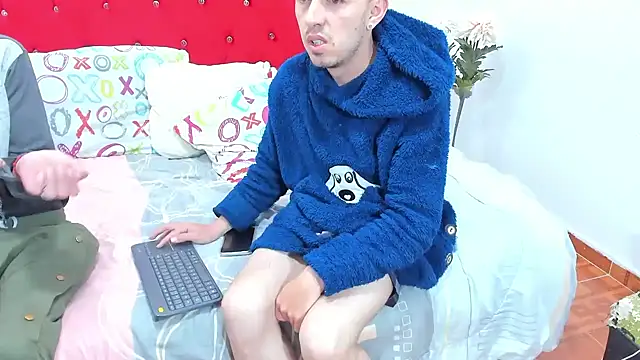 Snapshot of big-dicktop23 chatting on 12-28-24, 04:08 big-dicktop23 online show from 12-28-24, 04:08