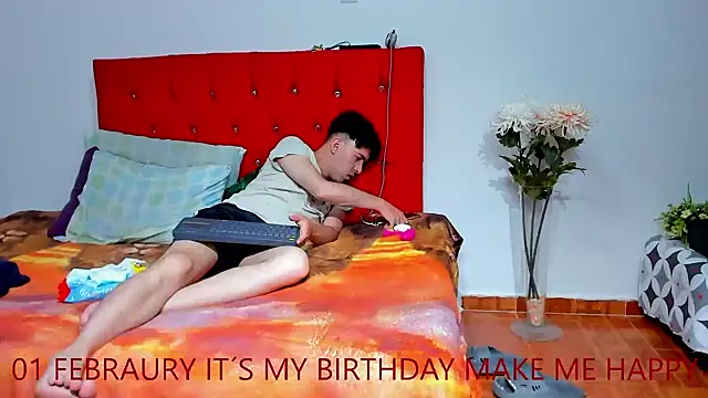 Snapshot of big-dicktop23 chatting on 01-29-25, 04:05 big-dicktop23 online show from 01-29-25, 04:05