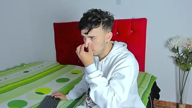 Snapshot of big-dicktop23 chatting on 02-18-25, 01:10 big-dicktop23 online show from 02-18-25, 01:10