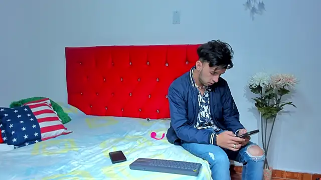 Snapshot of big-dicktop23 chatting on 03-19-25, 02:05 big-dicktop23 online show from 03-19-25, 02:05