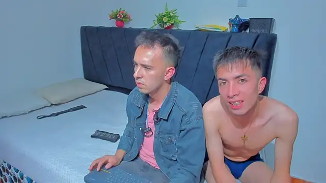 Snapshot of big-dicktop23 chatting on 10-24-25, 03:03 big-dicktop23 online show from 10-24-25, 03:03