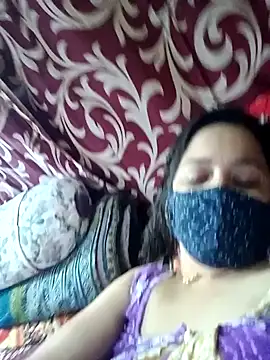 Snapshot of albelasummi702 chatting on 02-08-25, 11:12 albelasummi702 online show from 02-08-25, 11:12