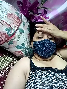 Snapshot of albelasummi702 chatting on 02-24-25, 12:09 albelasummi702 online show from 02-24-25, 12:09