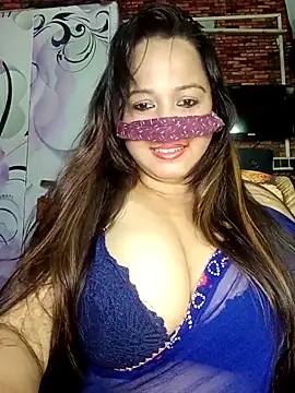 Snapshot of albelasummi702 chatting on 10-11-25, 02:44 albelasummi702 online show from 10-11-25, 02:44