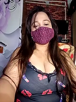 Snapshot of albelasummi702 chatting on 10-13-25, 02:33 albelasummi702 online show from 10-13-25, 02:33