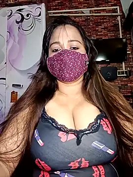 Snapshot of albelasummi702 chatting on 10-21-25, 03:18 albelasummi702 online show from 10-21-25, 03:18