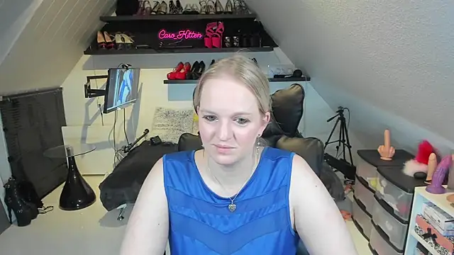 caro kitten online show from 01-10-25, 08:18