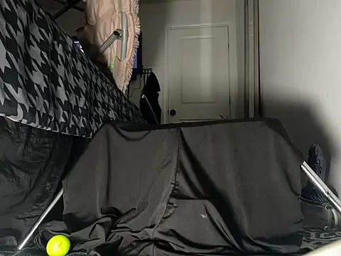 Snapshot of Amarok39 chatting on 01-16-25, 05:44 Amarok39 online show from 01-16-25, 05:44