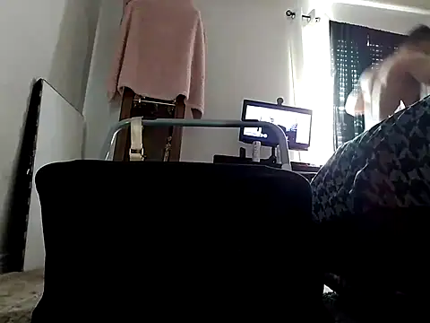 Snapshot of Amarok39 chatting on 03-22-25, 07:53 Amarok39 online show from 03-22-25, 07:53