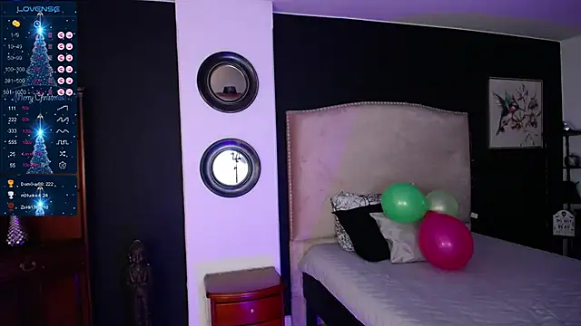 lia huan online show from 12-27-24, 05:59