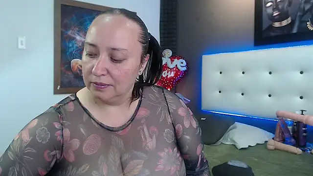 Snapshot of Natasha26_ chatting on 01-24-25, 06:25 Natasha26 online show from 01-24-25, 06:25