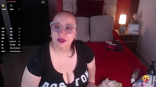 Snapshot of Natasha26_ chatting on 09-29-25, 07:19 Natasha26 online show from 09-29-25, 07:19