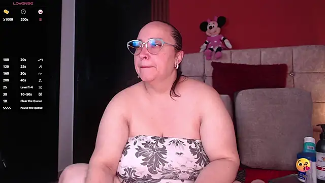 Snapshot of Natasha26_ chatting on 09-30-25, 07:19 Natasha26 online show from 09-30-25, 07:19