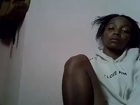 ElianeHot online show from 02-25-25, 12:34