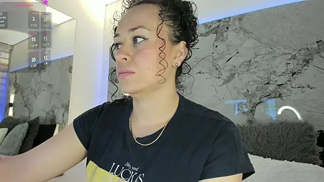 LIZ HOLMES online show from 09-30-25, 10:20