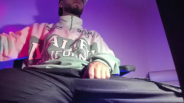 s sven03 online show from 11-22-25, 01:48