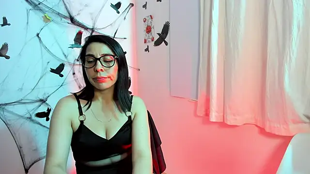 Snapshot of AdelleLennox_cg chatting on 11-06-25, 06:53 AdelleLennox cg online show from 11-06-25, 06:53